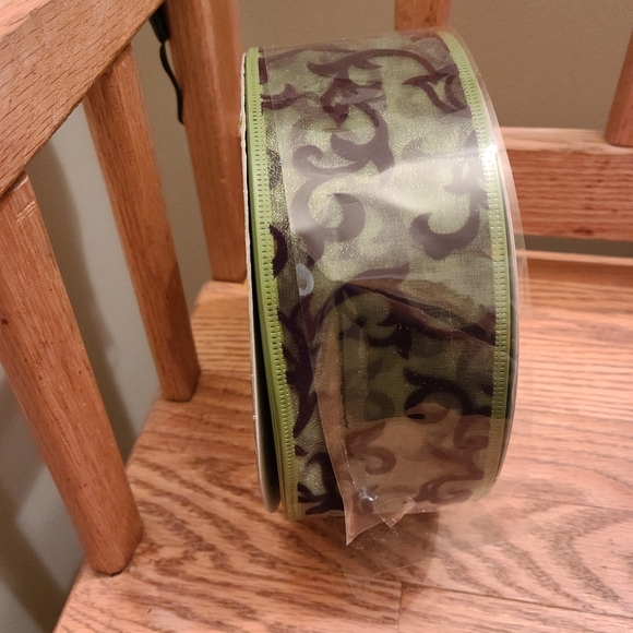 Holiday ribbon - Picture 3 of 6